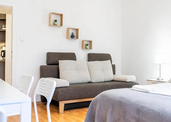 דירה Stylish 2br Near Wiener Stadthalle & Suitable For Long וינה