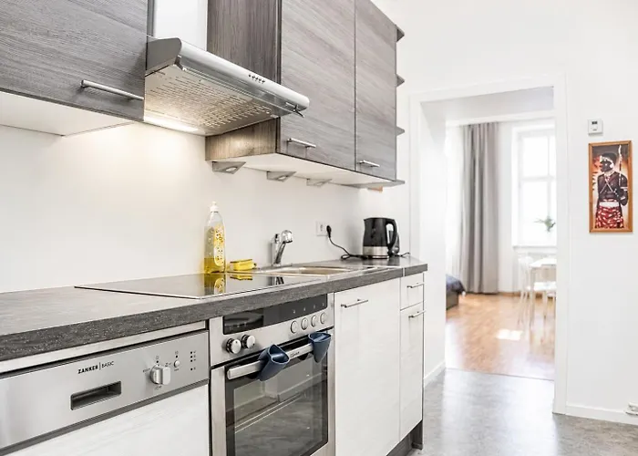 Stylish 2br Near Wiener Stadthalle & Suitable For Long וינה