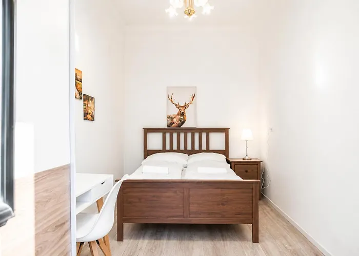 Stylish 2br Near Wiener Stadthalle & Suitable For Long דירה