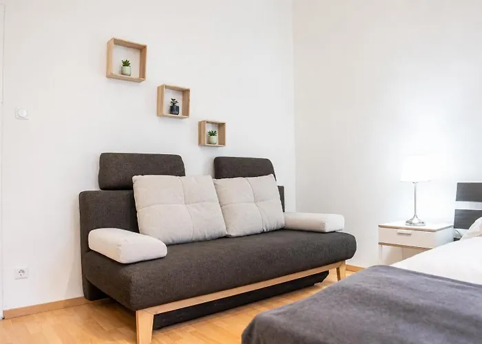 Stylish 2br Near Wiener Stadthalle & Suitable For Long *
